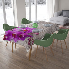 Laden Sie das Bild in den Galerie-Viewer, Foto-Tischdecke &quot;Orchidee auf Holz 2&quot;
